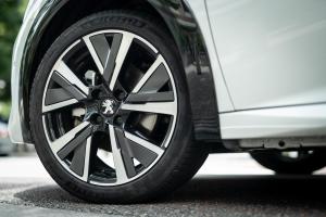 Peugeot 208 GT Line 2020 года  (JP)